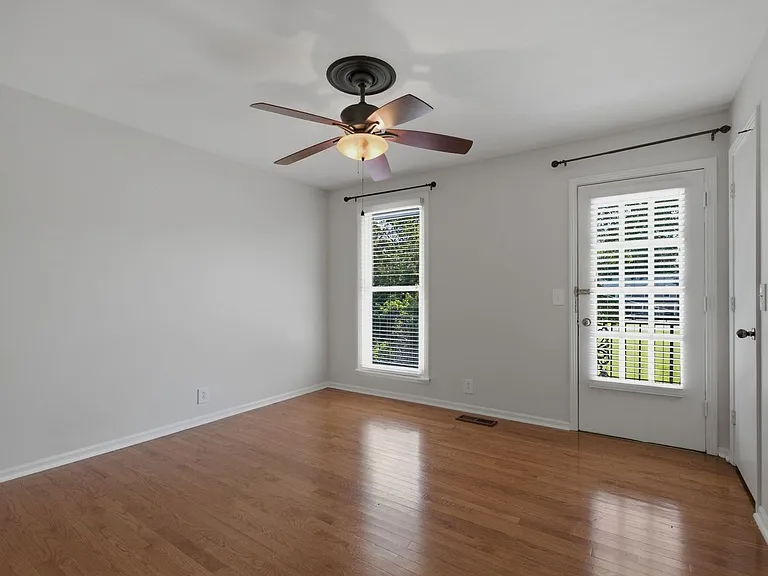 1303 General Macarthur Dr — Photo 27