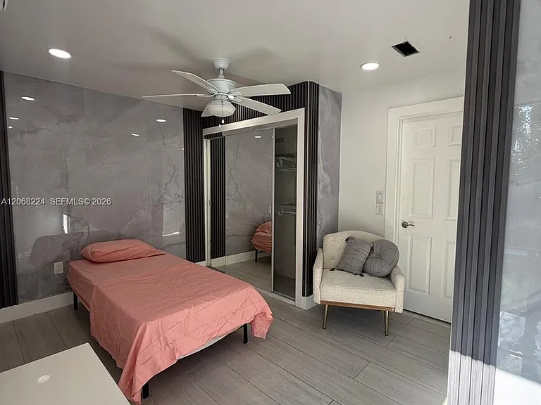 1140 N Douglas Rd #0 — Photo 1