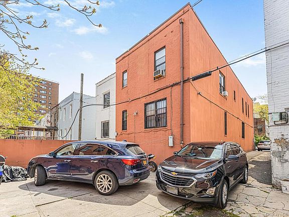 3rd image of 1036 Ward Ave