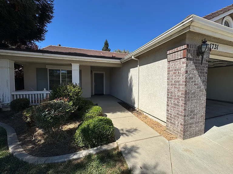 1731 Presidio Ct — Photo 1