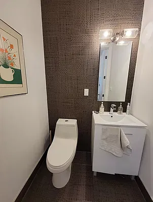 Rented by Bohemia Realty Group | media 10