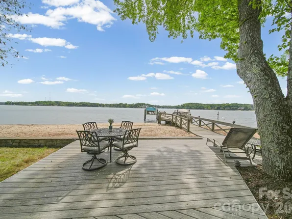 14 King Haigler Chase, Lake Wylie, SC 29710