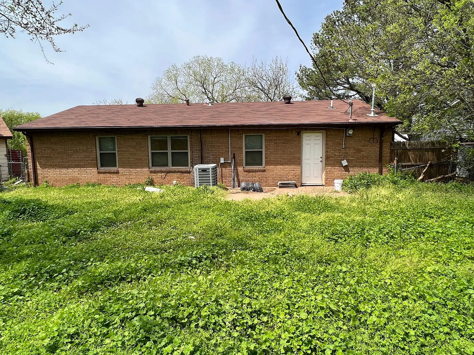 3 bed, 1196 sqft, $1,425 — Photo 3