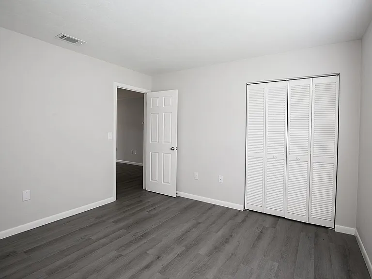Oak Terrace — Photo 8