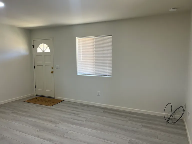 21550 Westwood Blvd — Photo 2