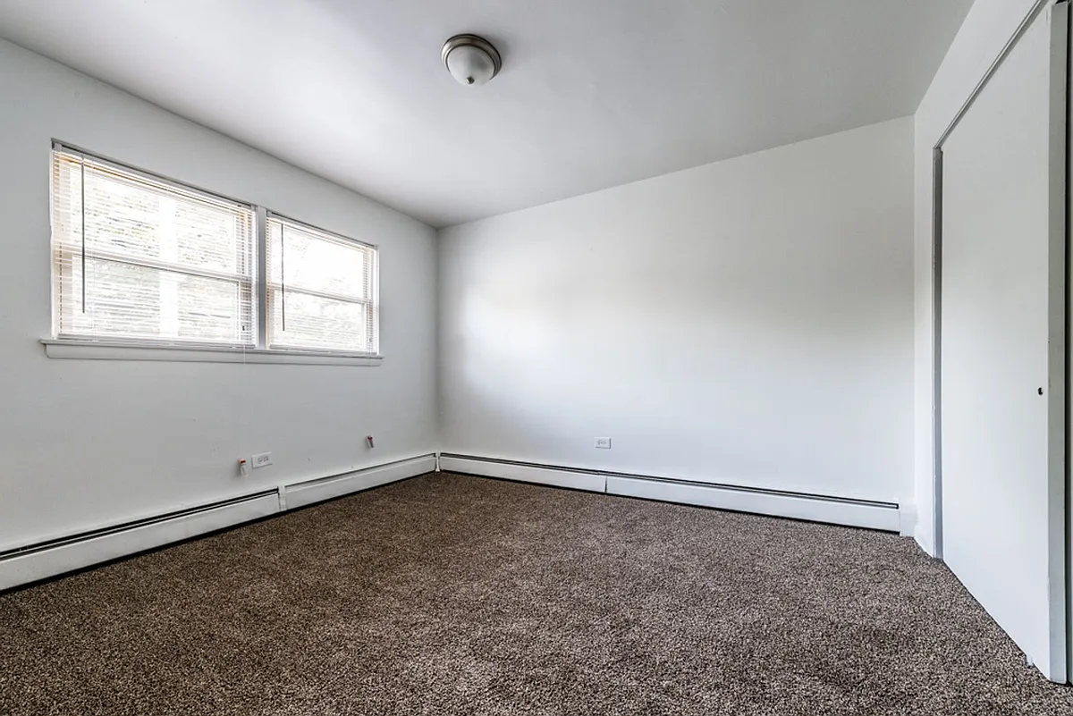 Building Photo - 2704-2710 E 83rd Street Chicago, IL 60617