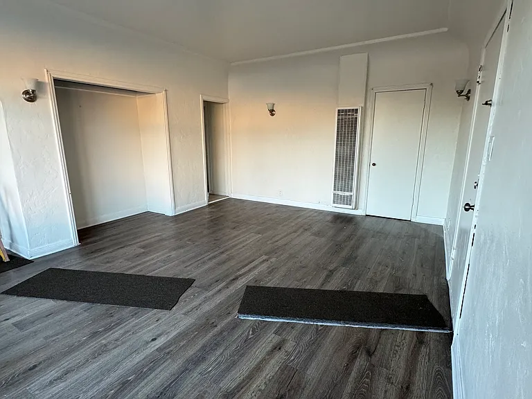 803 N Forest Ave #3 — Photo 3