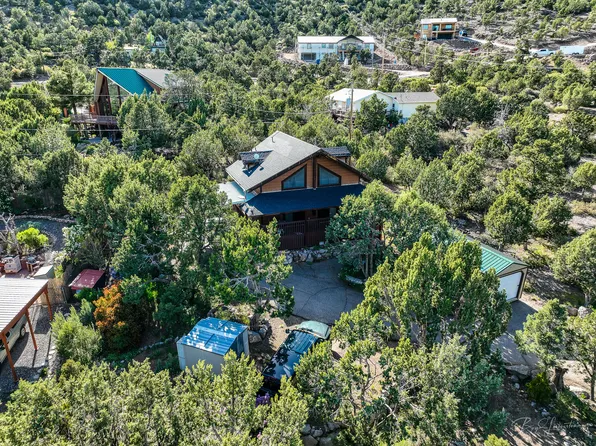 295 N Matt Dillon Trl, Central, UT 84722