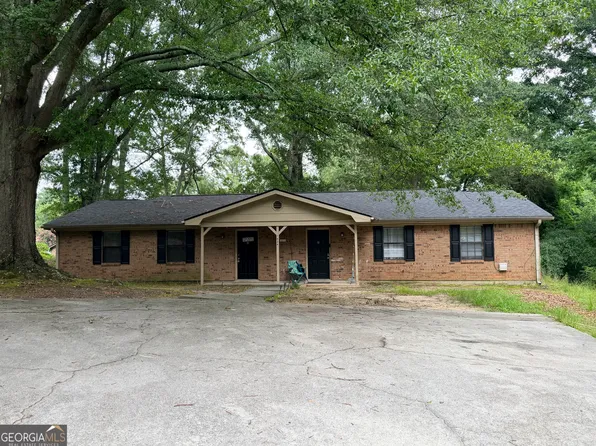 1026 Barn Oak Ct NE, Conyers, GA 30012