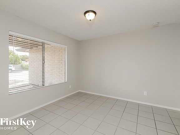 4th image of 11040 N 58th Dr