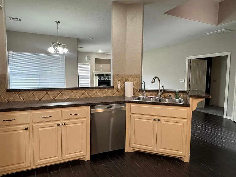 4413 NW Wolf Rd — Photo 5