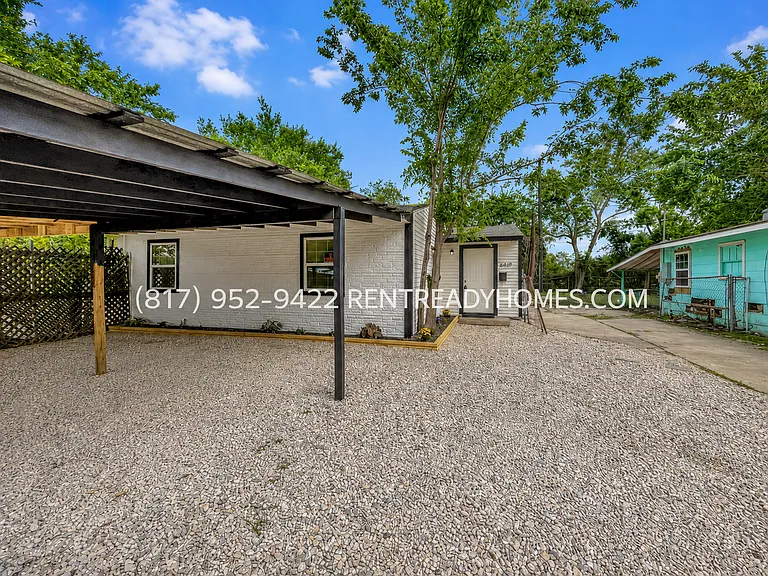 6419 Myrtle St — Photo 1