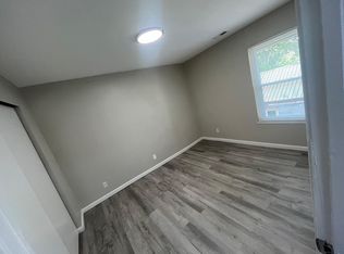 201 Main St #2, Winfield, MO 63389