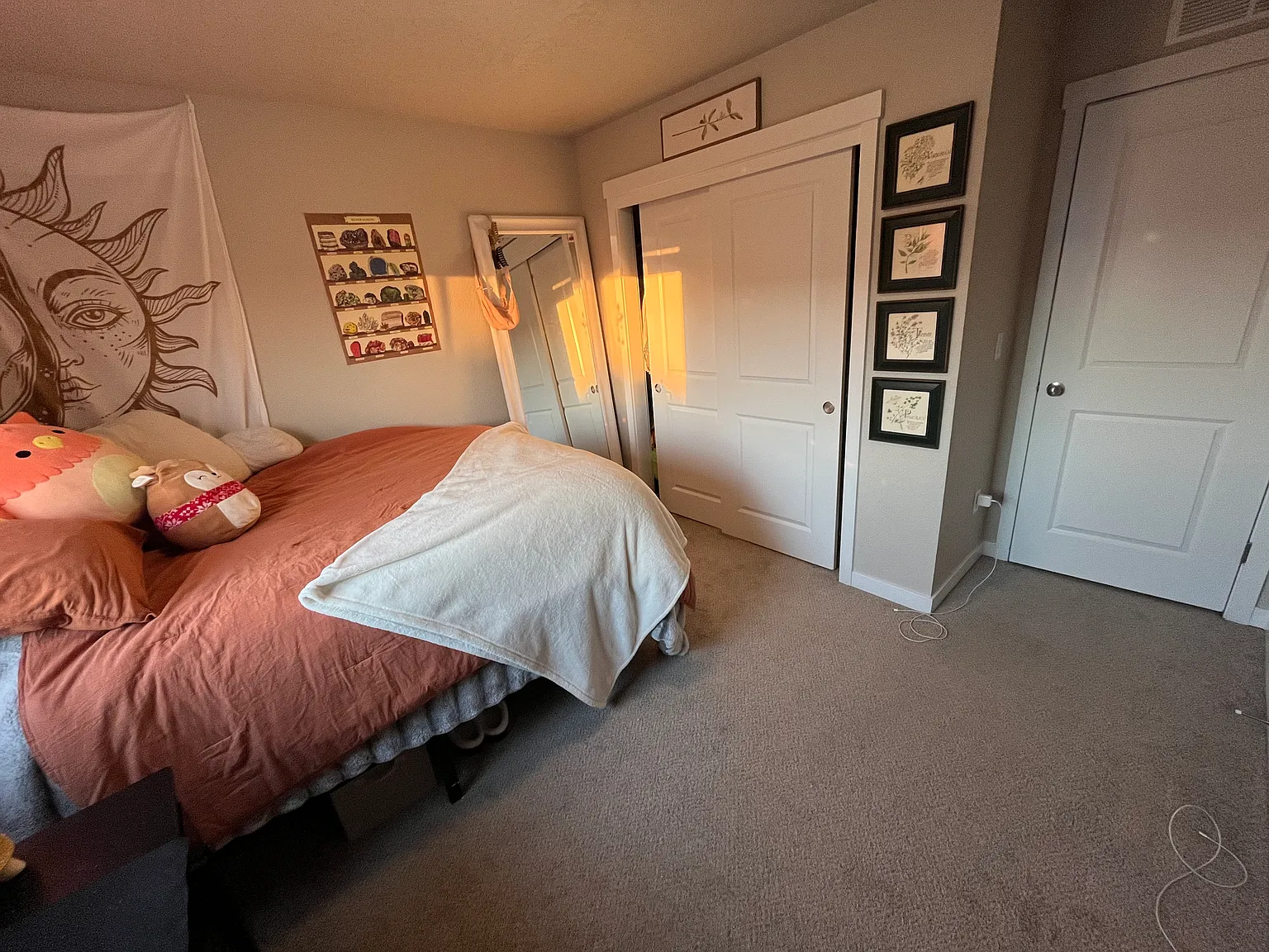 4 bed, 2.5 bath, 2278 sqft, $2,300 — Photo 4