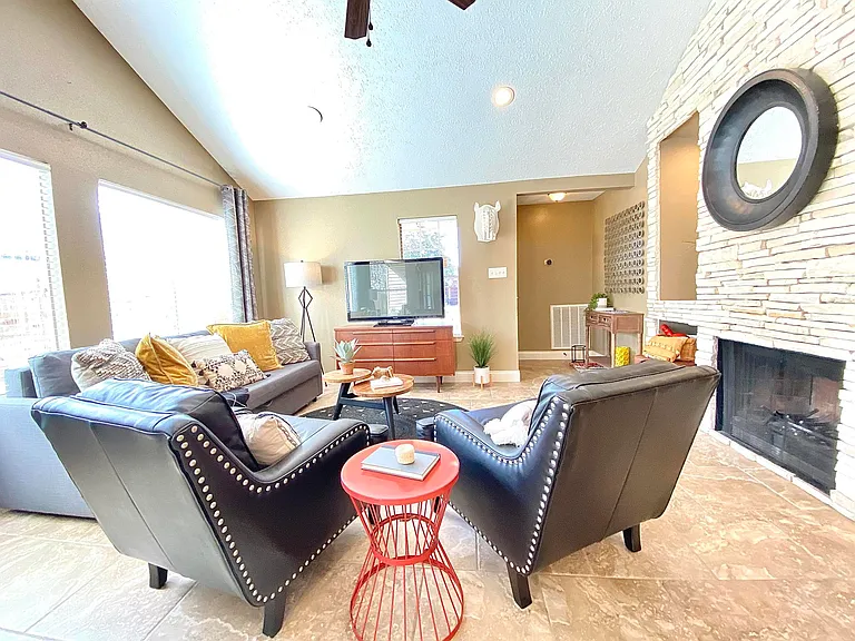 20538 Blue Beech Dr — Photo 7
