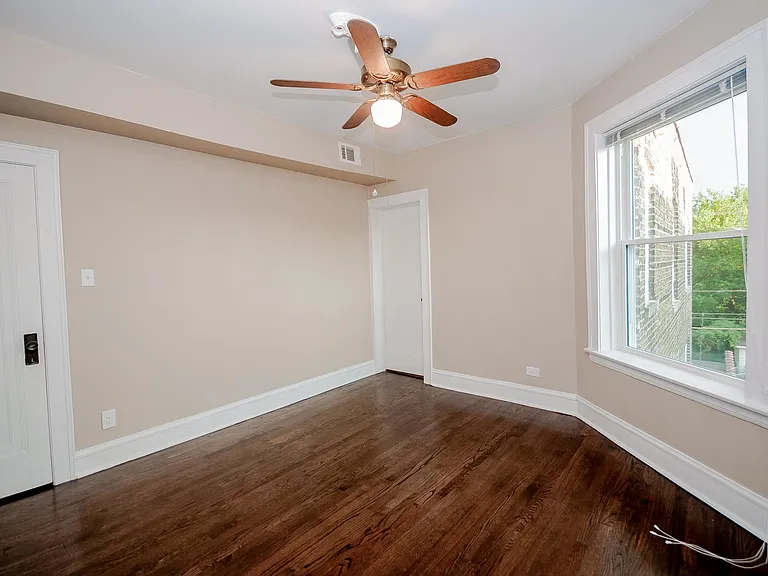 2433 W Fargo Ave #3 — Photo 16