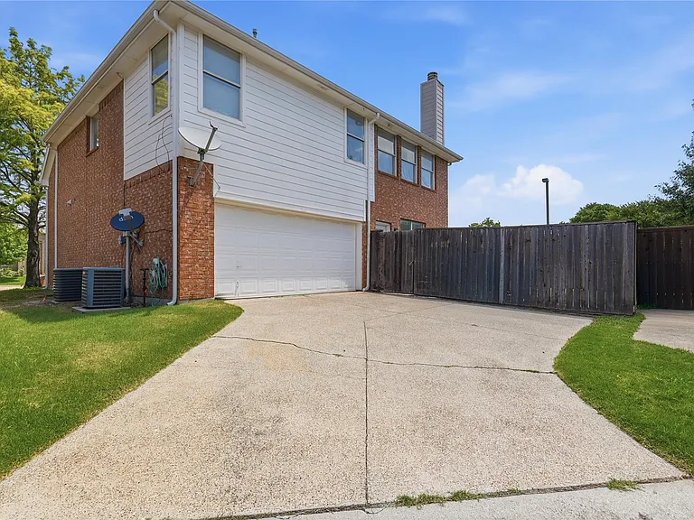 5001 Spicewood Dr — Photo 29