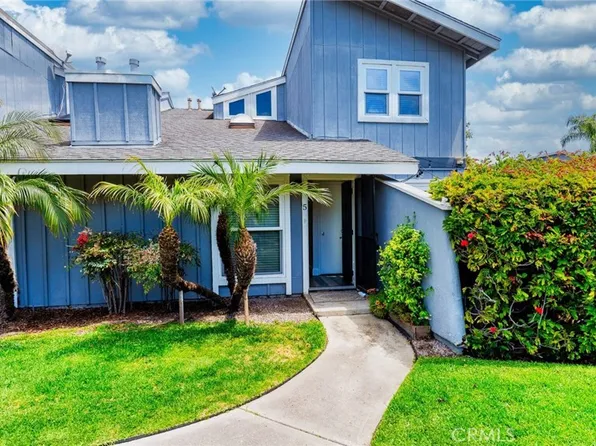 345 University Dr APT L5, Costa Mesa, CA 92627