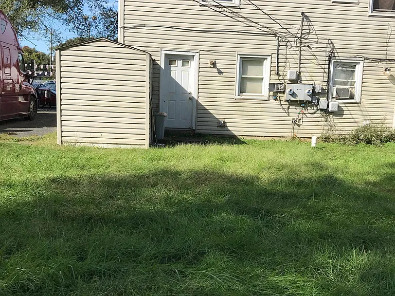 728 S Hamilton Rd — Photo 2