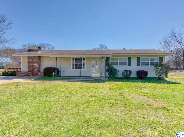 2122 Birchwood Dr NE, Huntsville, AL 35811