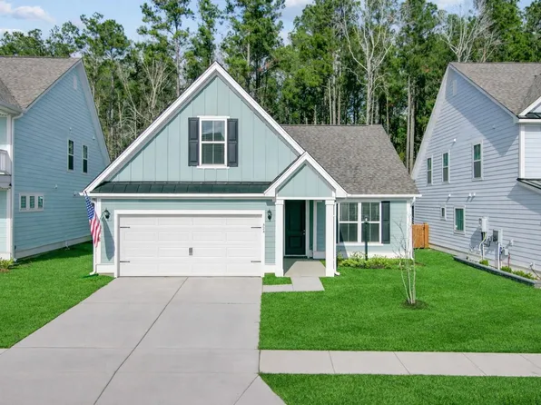 424 Eagleview Dr, Moncks Corner, SC 29461