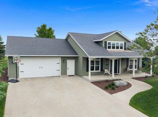 54 N Gulch Ln, Wentworth, SD 57075