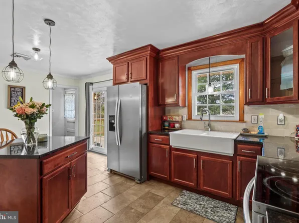 169 Belvedere Dr, Charles Town, WV 25414