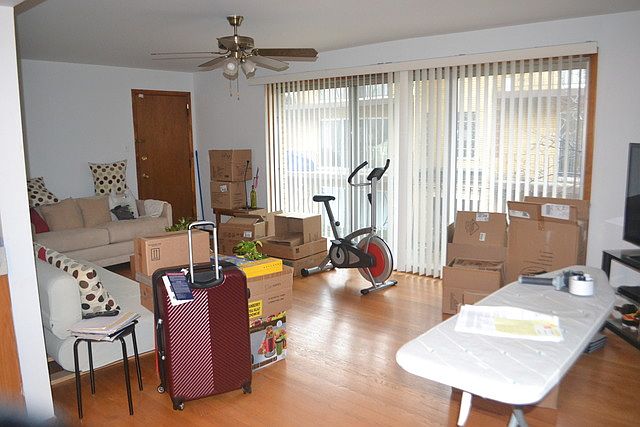 2nd image of 5312 W 96th St APT 4