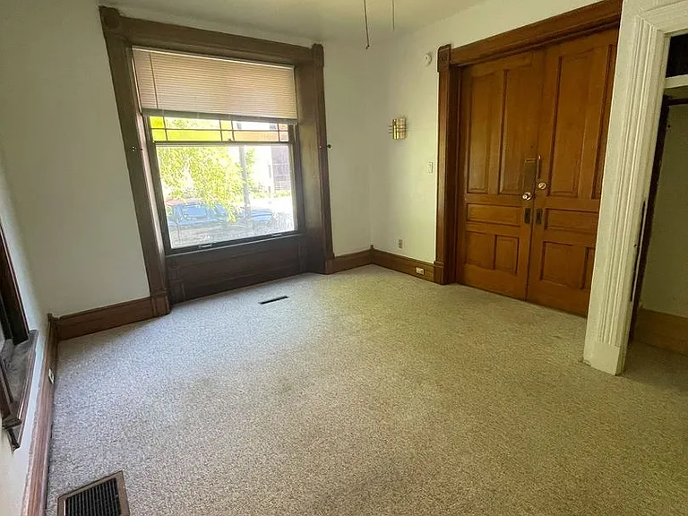 310 E William St — Photo 7