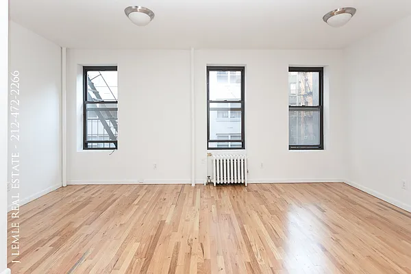 Rented by J. Lemle Real Estate | media 32