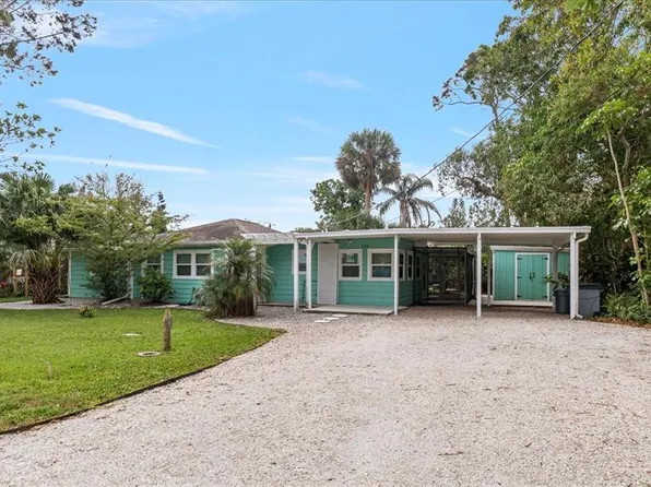 233 Avenida De La Isla, Nokomis, FL 34275