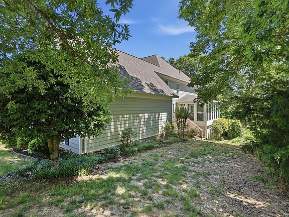 5th image of 1627 Windstone Dr