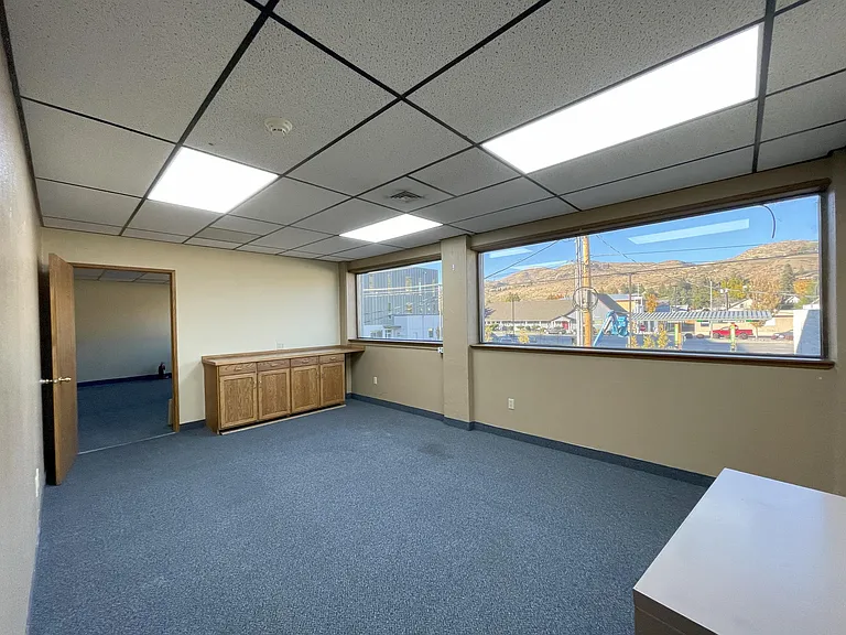 217 E Woodin Ave #2-F — Photo 15