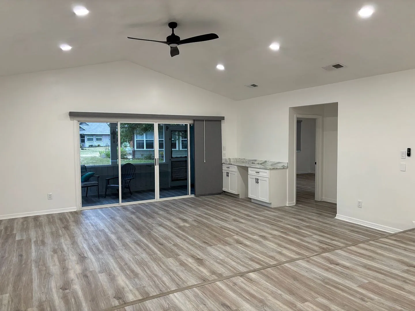 Beautiful Updated Home — Photo 4
