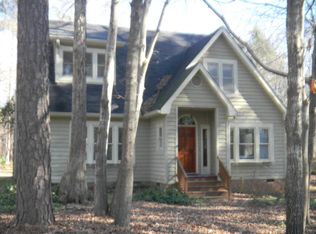 8202 Reynard Rd, Chapel Hill, NC 27516