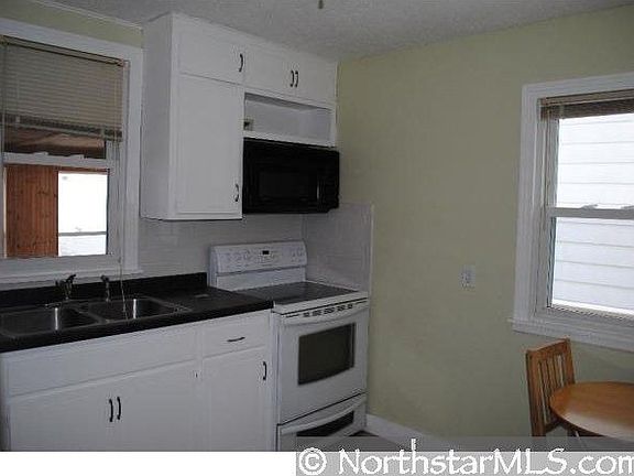 3rd image of 1368 Margaret St