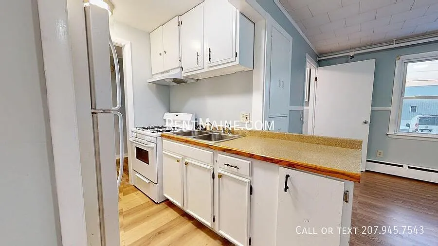 2BR/1BA Apartment in Vassalboro — Photo 1