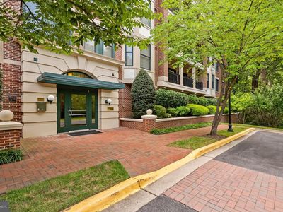 10404 Strathmore Park Ct APT 104, North Bethesda, MD, 20852