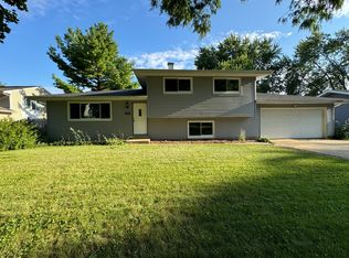 1537 Rita Ave, Saint Charles, IL 60174