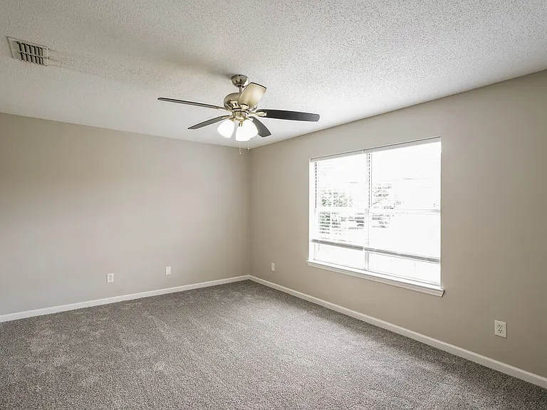 6620 Shadyview Dr — Photo 8