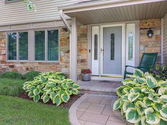 2nd image of 2S234 Continental Dr