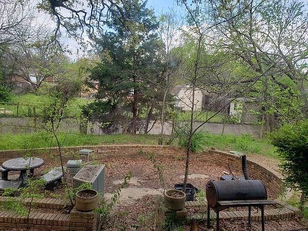 2nd image of 1011 Owenwood Dr