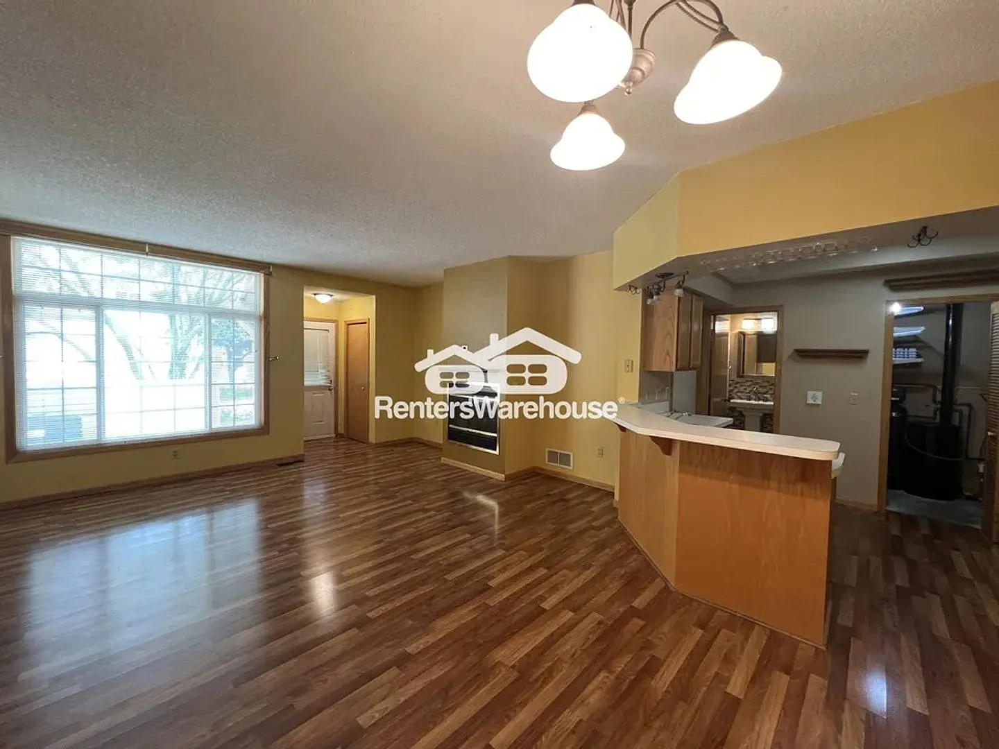 Available October 14th 2 Bedroom 1.5 Bath Townhouse in Eagan — Photo 3