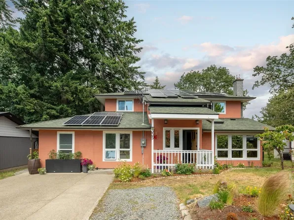 335 Damon Dr, View Royal, BC V9B 5G5