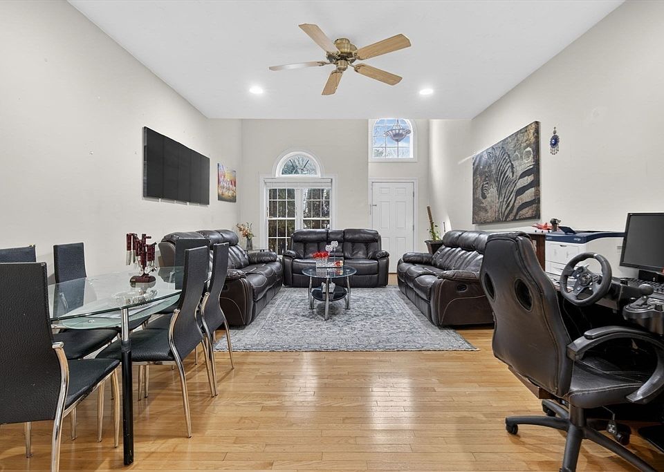 1st image of 1 Knowlton Cir #1