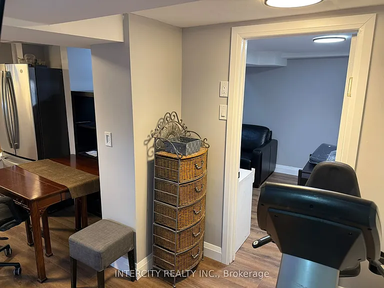 222 Combe Ave #1 — Photo 7