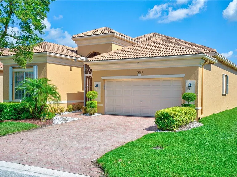 15323 Fiorenza Cir — Photo 3