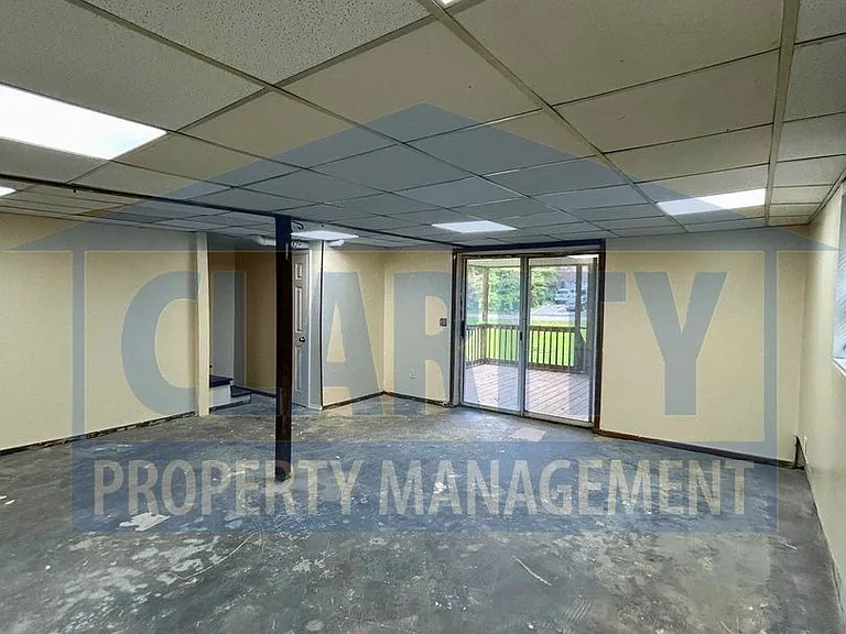 3002 Saint Paul St — Photo 29