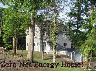 28 Cooper St, New Paltz, NY 12561