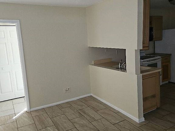 2nd image of 2144 Victoria Ave